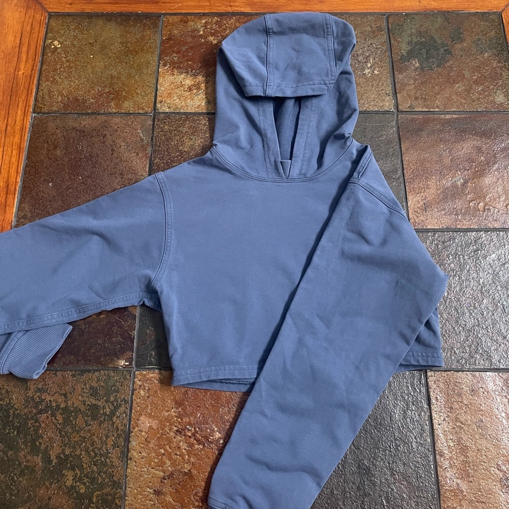 Lululemon All yours cropped hoodie